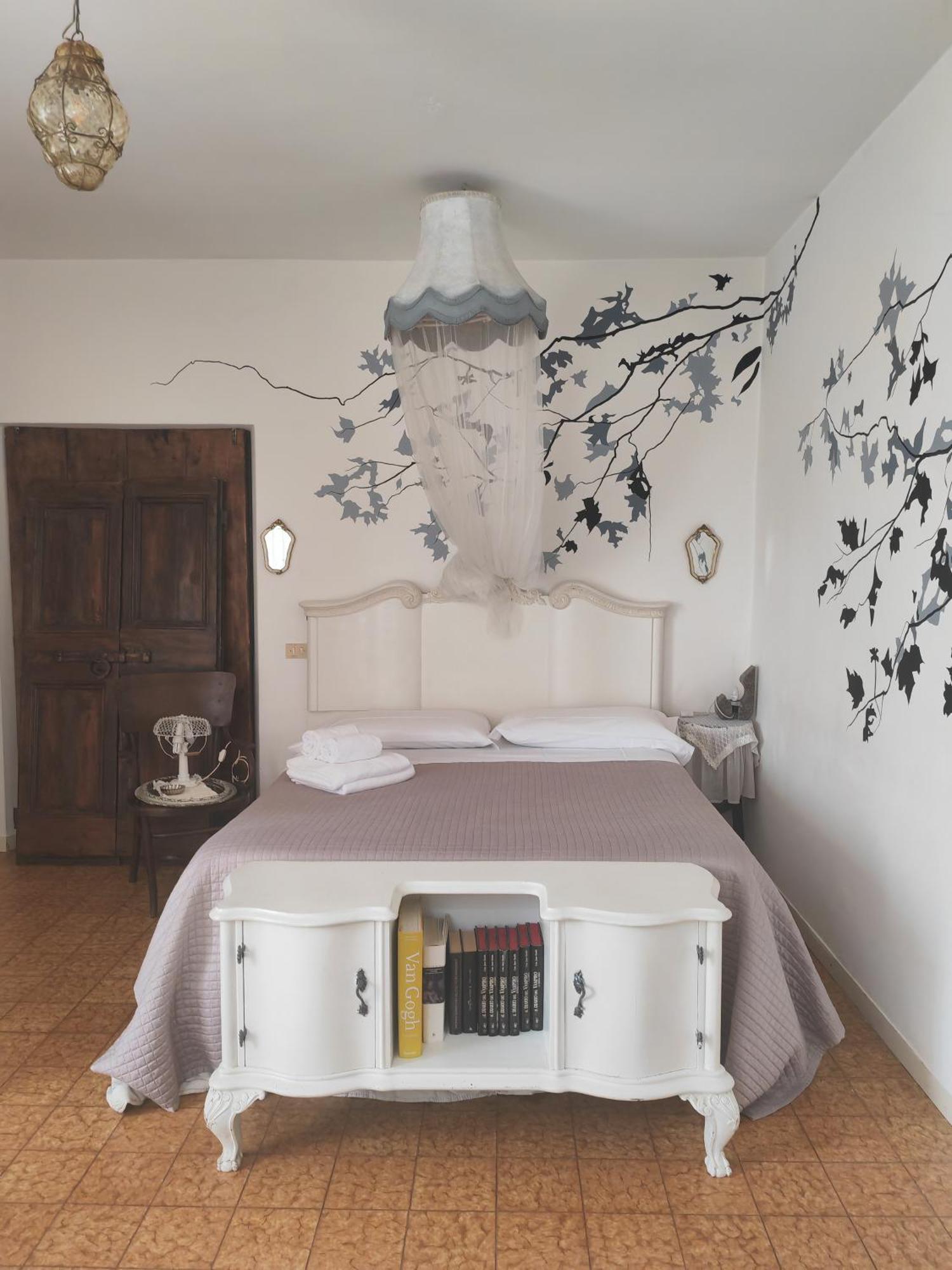 B&B Lamagia Di Corte Moronati シルミオーネ エクステリア 写真