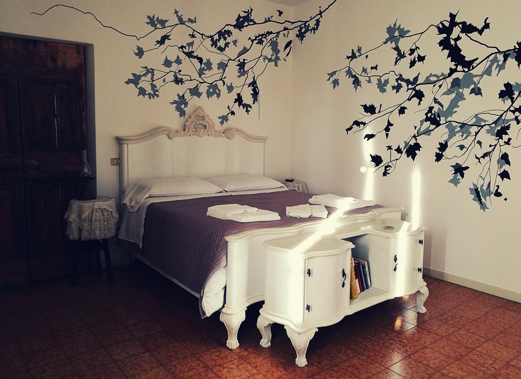 B&B Lamagia Di Corte Moronati シルミオーネ エクステリア 写真